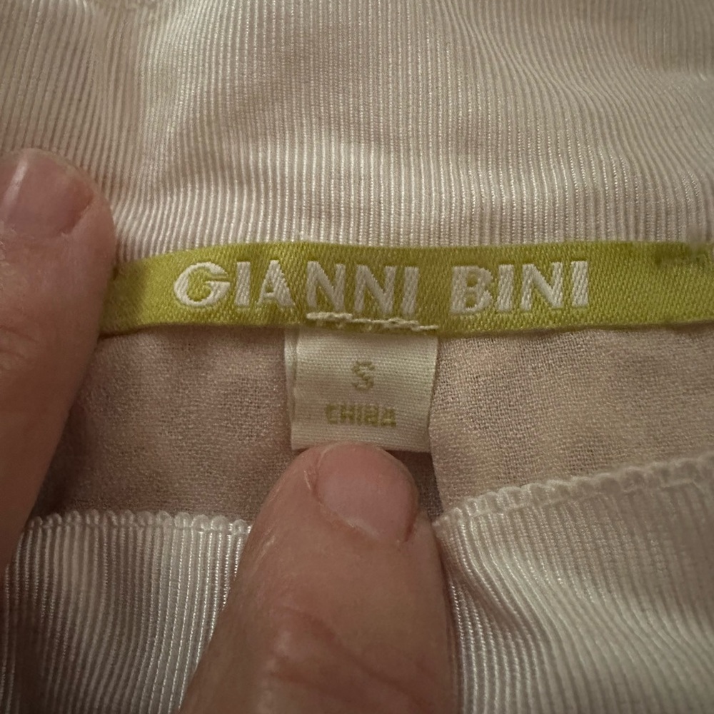 Gianna Bini Elegant Cream Lace Skirt - Picture 4 of 7